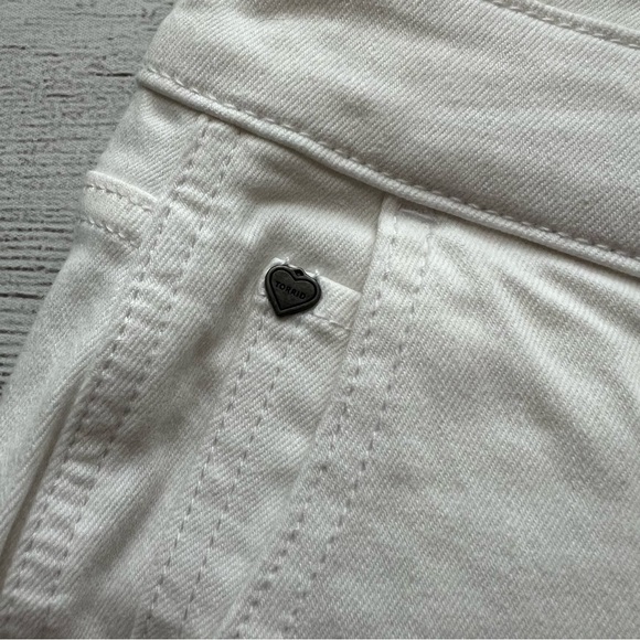 Torrid 3.5” Mid Rise Boyfriend Stretch Shorts Womens Size 12 - Picture 8 of 9